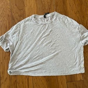 Vuori women’s cove tee light heather grey